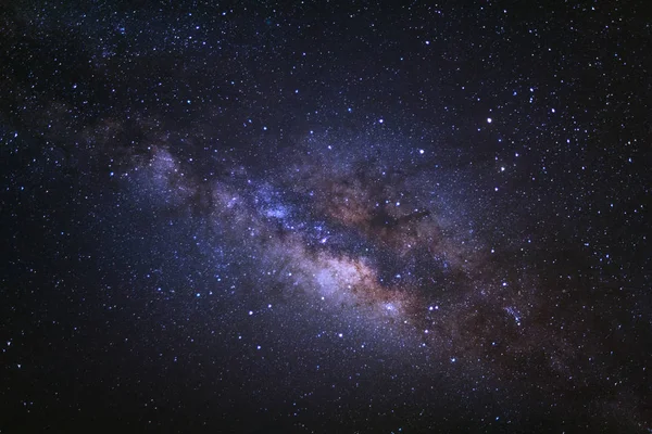 Via Láctea galáxia com estrelas e poeira espacial no universo, Long — Fotografia de Stock