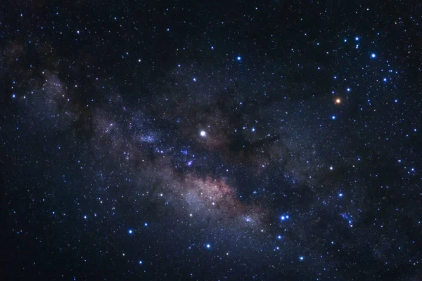 银河带着星星和宇宙中的尘埃 — 图库照片