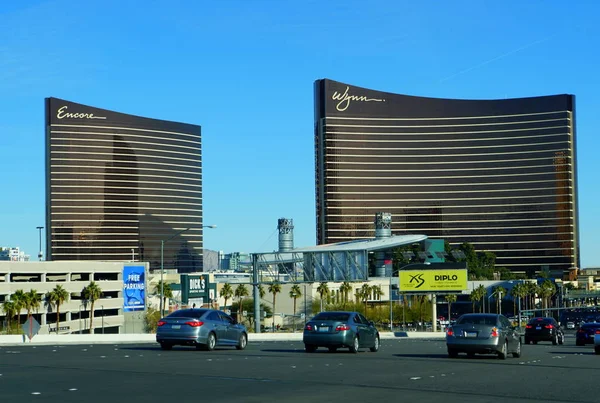 Las Vegas, Nevada, Stany Zjednoczone - 1 stycznia 2019 - Widok Wynn i Encore Hotel Casino na Las Vegas Boulevard — Zdjęcie stockowe