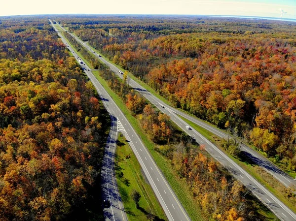 The aerial view of stunning fall foliage near Interstate 81 highway of Watertown, New York, U.S.A — Stock Photo, Image