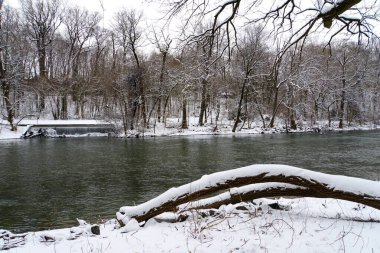 Brandywine Park, Wilmington, Delaware, ABD 'deki kar fırtınasından sonraki manzara.