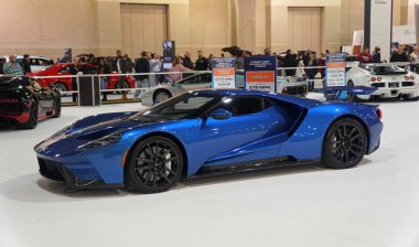 Philadelphia, Pennsylvania, ABD - 10 Şubat 2020 Ford Gt Yapılandırıcı Supercar 'ın metalik mavi rengi