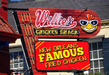 New Orleans, Louisiana, ABD - 7 Şubat 2020 Willie 's Chicken Shack' in Fransız Mahallesi İşareti