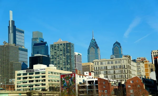 Philadelphia, Pennsylvania, U.S.A - February 9, 2020 - The view of the city and buildings near downtown during the day — 스톡 사진