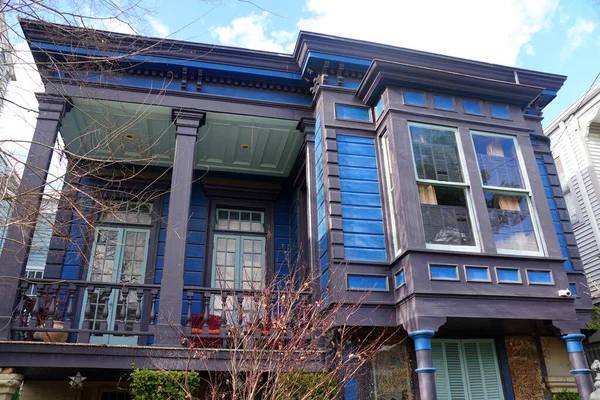 New Orleans Louisiana Eua Fevereiro 2020 Uma Casa Cor Azul — Fotografia de Stock
