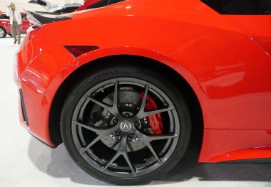 Philadelphia, Pennsylvania, ABD - 9 Şubat 2020 - 2020 Acura NSX spor arabasının kırmızı tekerleği