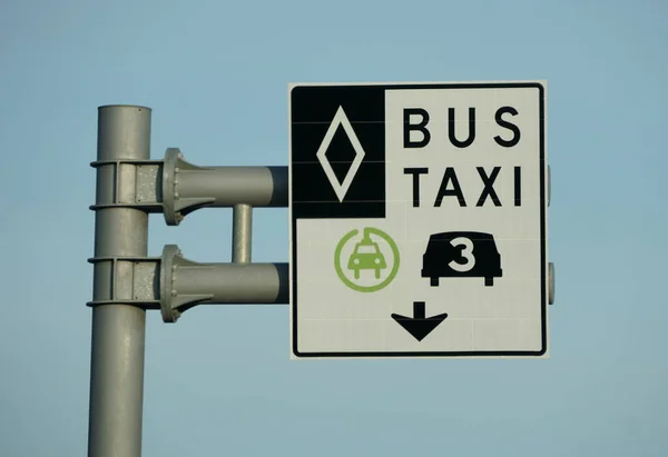 Montreal Kanada 2019 Október Telekocsi Járművek Buszok Taxik Különleges Útjának — Stock Fotó