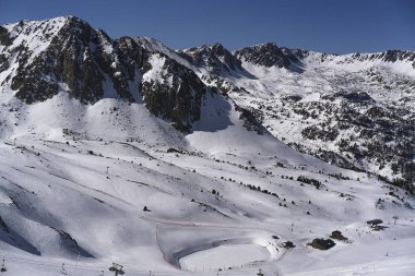 Grandvalira, Andorra 'daki Grau Roig bölgesindeki dağ manzarası