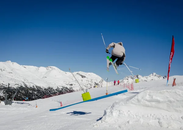 Стрибок Лижах Pas Casa Grandvalira Andorra Зимові Екстремальні Види Спорту — стокове фото