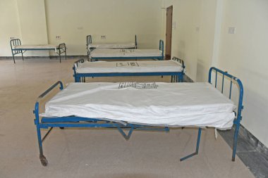 Yeni kurulan Tarım Bakanlığı, Novel Coronavirus 'ta (COVID-19) bir acil karantina merkezi olarak kuruldu. Burdwan, Purba Bardhaman Bölgesi, Batı Bengal, Hindistan.