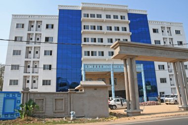 Yeni kurulan Tarım Bakanlığı, Novel Coronavirus 'ta (COVID-19) bir acil karantina merkezi olarak kuruldu. Burdwan, Purba Bardhaman Bölgesi, Batı Bengal, Hindistan.