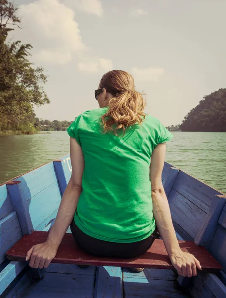 Attractive brunette enjoying boat ride in sunny weather. — Stock Photo, Image