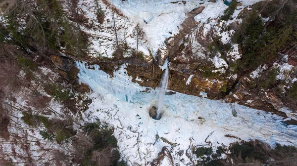 Vista aérea de la cascada congelada . — Foto de Stock