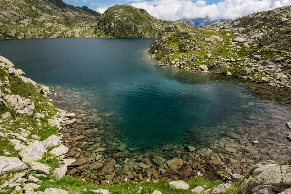 Glacier mountain lake in Brenta Dolomites. — Stock Photo, Image