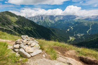 Mountain view Madonna di Campiglio yukarıda.
