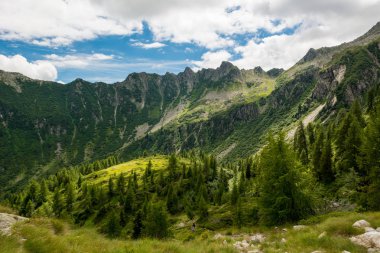 Mountain view Madonna di Campiglio yukarıda.