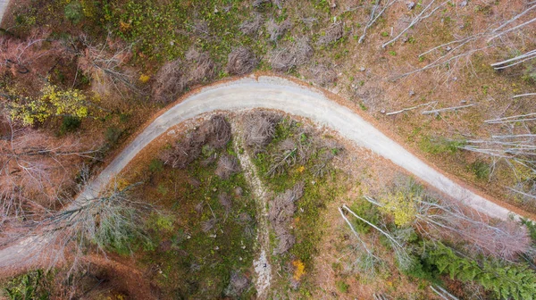 Vista aérea de uma curva de estrada . — Fotografia de Stock