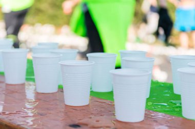 Olay çalışan, su stan.