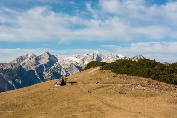 Vista sulle montagne di fine autunno al Triglav . — Foto Stock