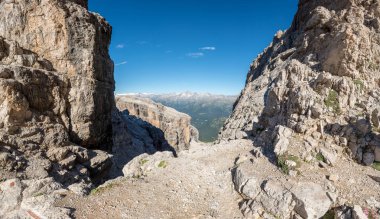 Dağların panoramik görünümü.
