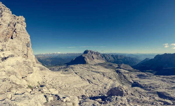 Панорамный вид на горы. — стоковое фото