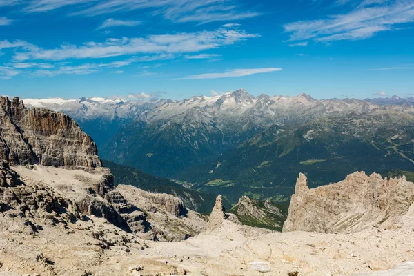 Spektakuläre Aussicht auf die Berge. — Stockfoto