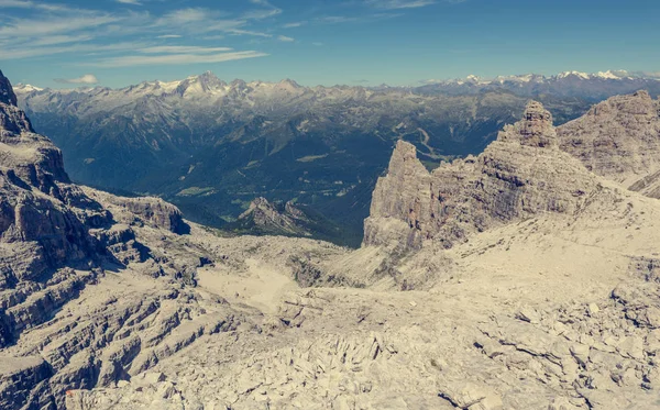 Spektakuläre Aussicht auf die Berge. — Stockfoto