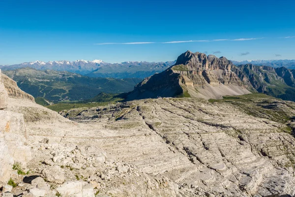 Spektakuläre Aussicht auf die Berge. — Stockfoto