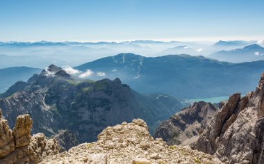 Muhteşem dağ manzaralı.