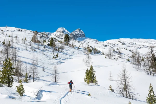 Spektakularna zimowa panorama gór w austriackich Alpach. — Zdjęcie stockowe