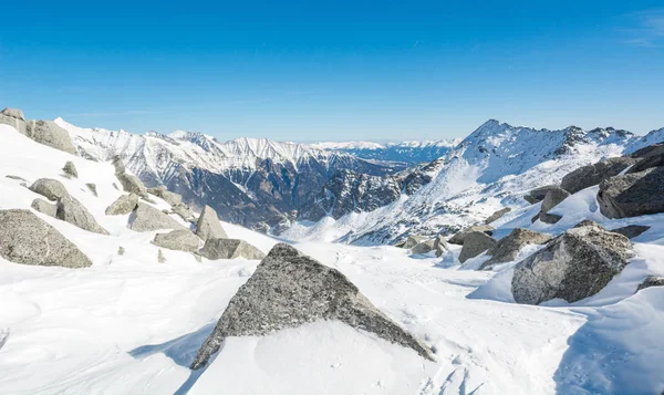 Espetacular panorama de montanha de inverno alto em alpes austríacos . — Fotografia de Stock