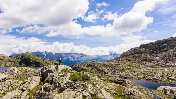 Spectacular mountain landscape with glacier lakes in Italian Dolomites. — Stock Photo, Image