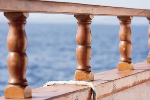 Old style ship's railing — Stock Photo, Image