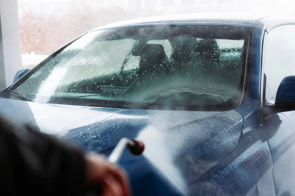 Een Man Die Auto Wast Wasserij Autoonderhoudsconcept — Stockfoto