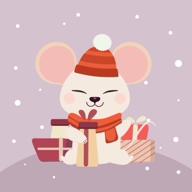 Mor arka grond içinde hediye kutusu olan sevimli fare karakteri. Şirin fare kışlık bir şapka ve eşarp takıyor ve mor zeminde karla oturuyor..