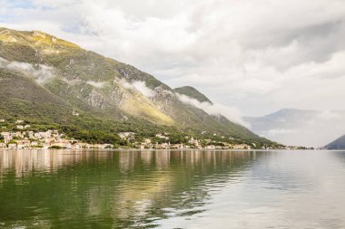 Körfezdeki eski kasabanın güzel manzarası