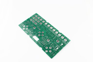 Çoklu baskılı devre kartları Pcb beyaz arka planda izole edildi. Pcb kurulumu.