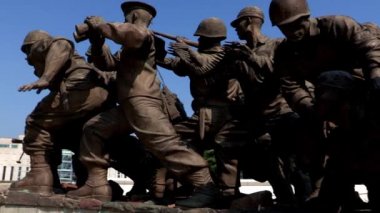  Seul içinde Kore askerlerinin Savaş Anıtı