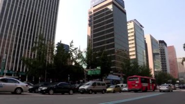 İş binalar ve gökdelenler