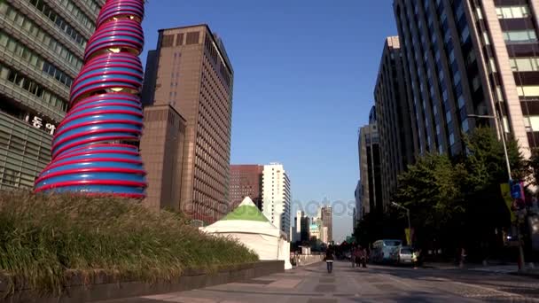 Espacio de recreación pública moderna Cheonggyecheon — Vídeos de Stock