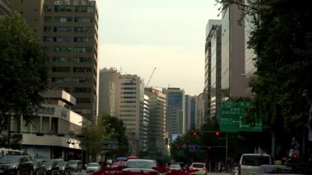 Geschäftsgebäude und Wolkenkratzer — Stockvideo