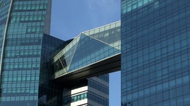 İş binalar ve gökdelenler