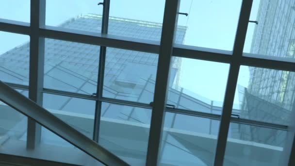 Glazen plafond van windows — Stockvideo