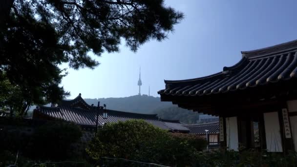 Huizen in Namsangol Hanok Maeul dorp — Stockvideo