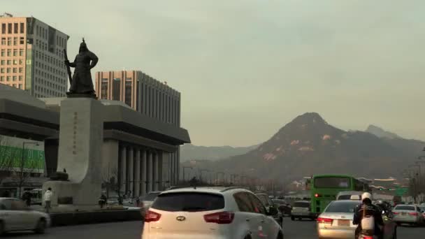 韩国首尔繁忙交通的看法 — 图库视频影像