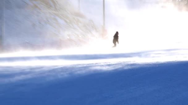 Man snowboarding on resort in Korea — Stock Video