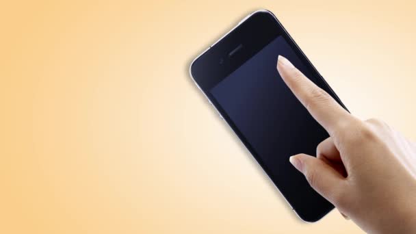 Vrouwelijke Hand Nemend Munt Uit Smartphone Scherm Business Concept — Stockvideo