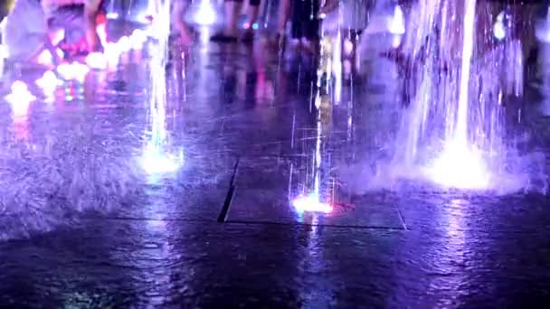 Ground fountains in city center — Stock Video