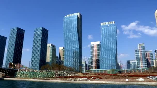 摩天大楼在韩国河 — 图库视频影像