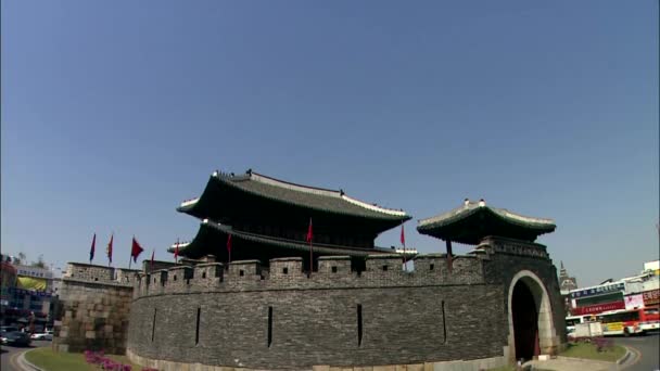 Сувон Корейський Hwaseong Fortress Трафіку Передньому Плані — стокове відео